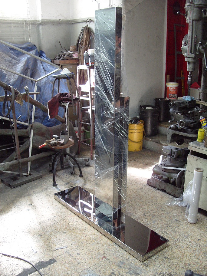 Armários em Aço Inox Polido e Suporte de TV em Aço Inox Polido
